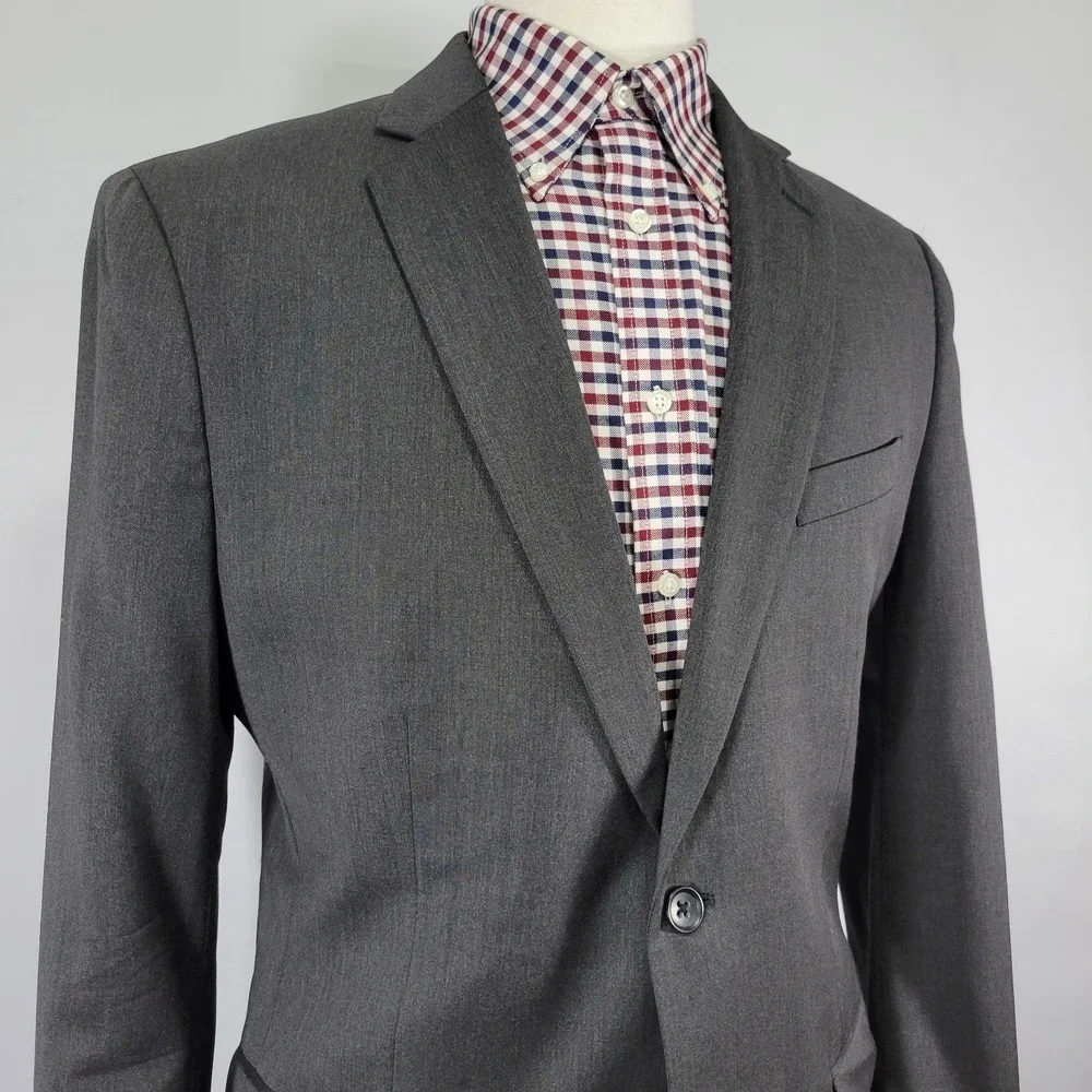 Banana Republic Men's Sport Coat Blazer Two Button‎ Charcoal Lanicifio Wool 42L